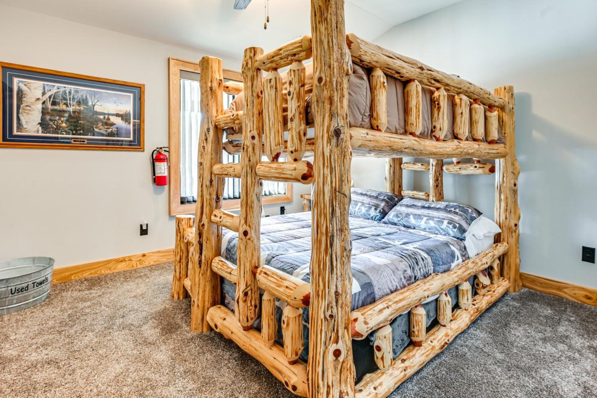 Massive Hatfield Loon Lodge With Roller Rink Dış mekan fotoğraf
